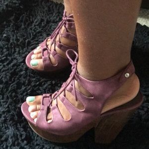 GUESS- Plum Strappy Platform Heels- WORN ONCE